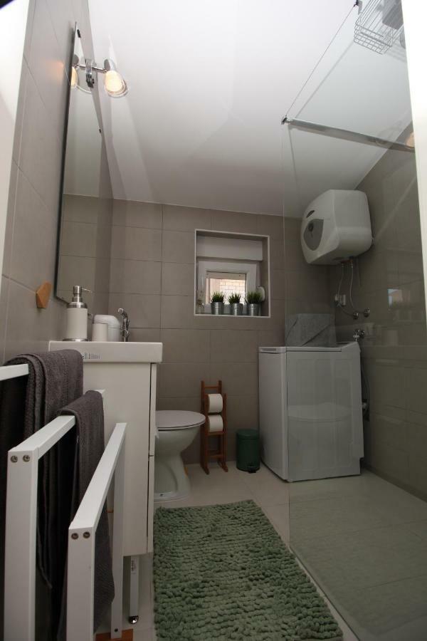 Apartment Smokva **** Podgreben Buitenkant foto